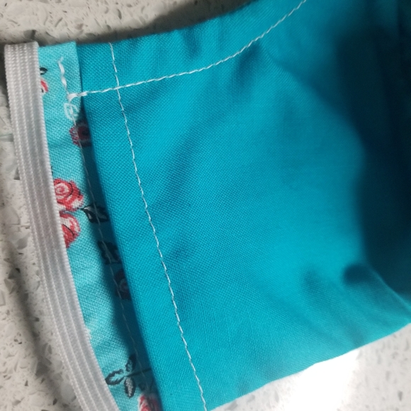 Reusable face mask with filter pocket/ nose wire - Picture 3 of 5